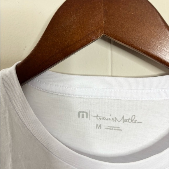 Travis Mathew white crewneck t shirt graphic holiday Santa too drunk to drive - Picture 9 of 11